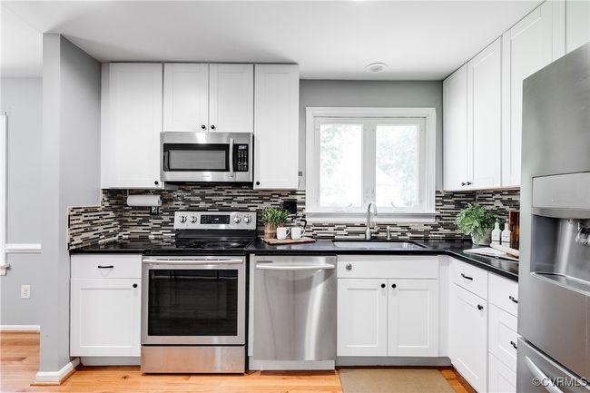 12204 Mckenna Cir, House other with 4 bedrooms, 3 bathrooms and null parking in Midlothian VA | Image 15