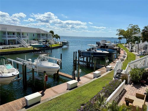 d-5184 Beach Dr Se, ST PETERSBURG, FL, 33705-4875 | Card Image