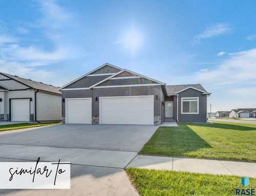 3701 S Momentus Cir Circle, Sioux Falls, SD, 57110 | Card Image