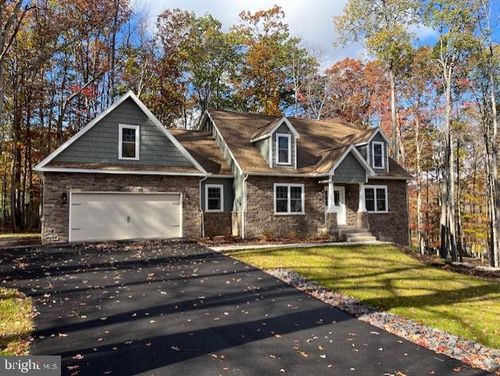 5 Tioga Dr, Hazleton, PA, 18202 | Card Image