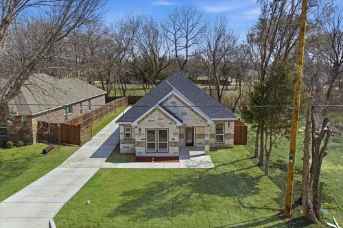 2222 Water Crest Ln, Glenn Heights, TX, 75154-2131 | Card Image