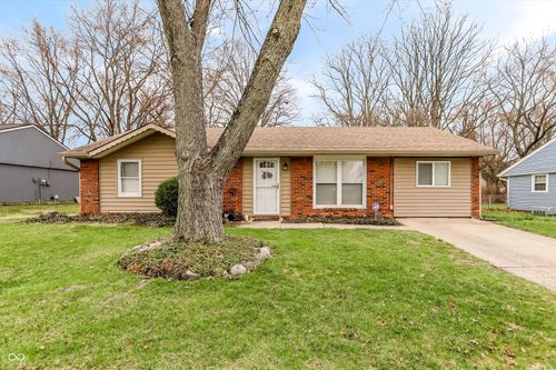 4425 Dartmoor Dr, Indianapolis, IN, 46254-2242 | Card Image