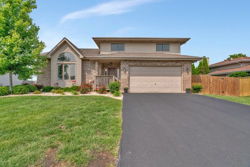 2825 Centurion Ln, New Lenox, IL, 60451-2566 | Card Image