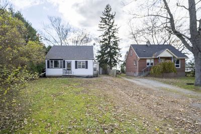 7377 Airport Rd, House other with 3 bedrooms, 1 bathrooms and 6 parking in Mount Hope ON | Image 2