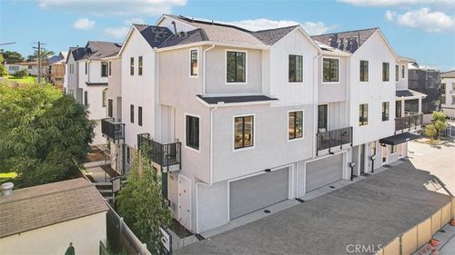 2346 Red Coral Gln, Escondido, CA, 92025-0007 | Card Image