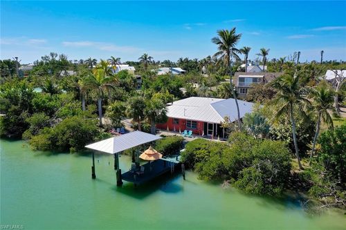 6076 Castaways Ln, SANIBEL, FL, 33957-2002 | Card Image