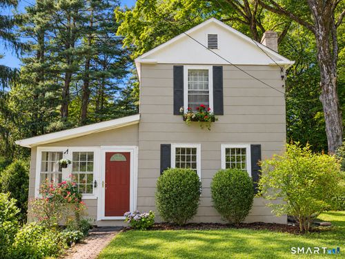 25 Munger Ln, Bethlehem, CT, 06751-1704 | Card Image