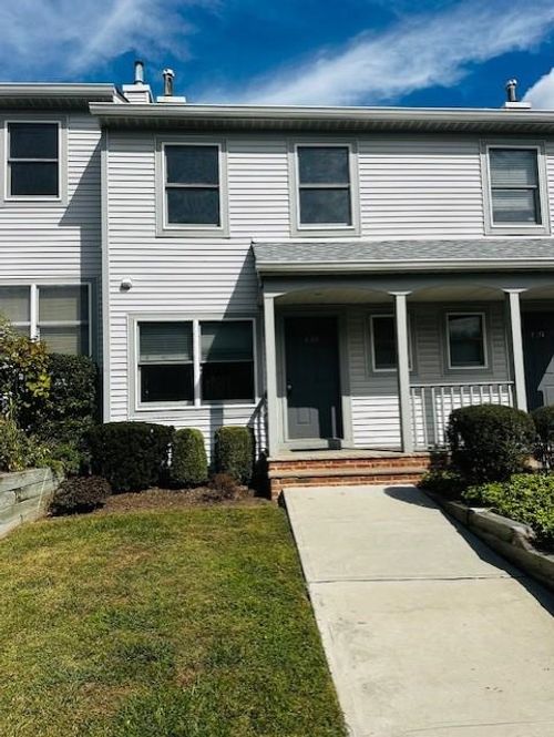 130 Panorama Dr, Edgewater, NJ, 07020-7241 | Card Image