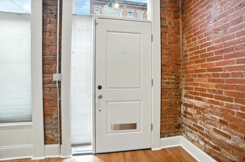 154 E Mcmicken Ave, Cincinnati, OH, 45202-6521 | Card Image