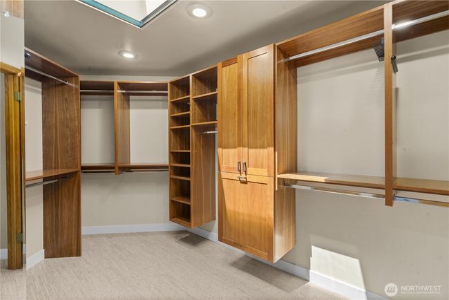 13707 Se 51 St Pl, House other with 4 bedrooms, 4 bathrooms and 2 parking in Bellevue WA | Image 19