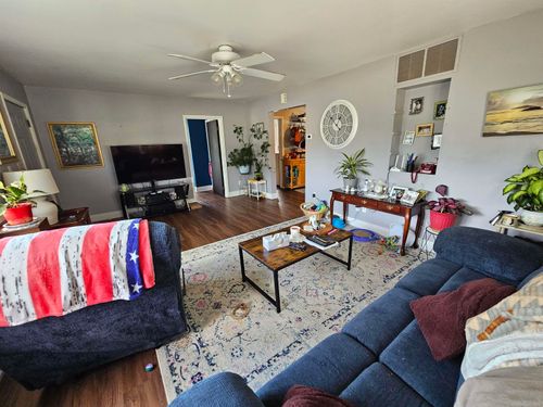 38 S Frank St, Pigeon, MI, 48755-5171 | Card Image