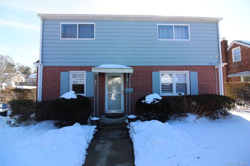 1 Pine Place, Glen Cove, NY, 11542 | Card Image