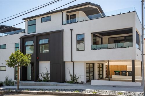 521 Iris Ave, Corona del Mar, CA, 92625-2249 | Card Image