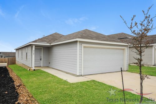 8523 Logan Sapphire, San Antonio, TX, 78263 | Card Image