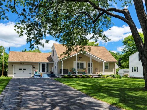 33 Mercedes Dr, Rochester, NY, 14624-4516 | Card Image