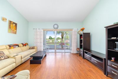 206 - 2528 Boundbrook Drive S, Condo with 2 bedrooms, 2 bathrooms and null parking in Palm Springs FL | Image 2