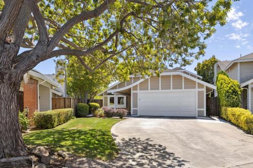 704 Prescott Ln, Foster City, CA, 94404-3731 | Card Image