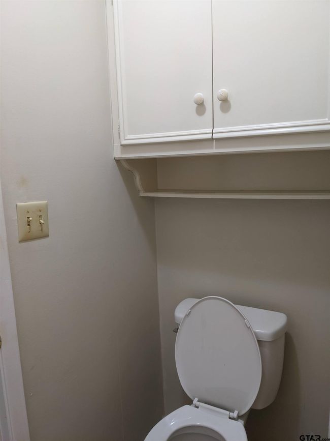 APT-226 - 809 N Broad St, Townhouse with 2 bedrooms, 2 bathrooms and null parking in Chandler TX | Image 7