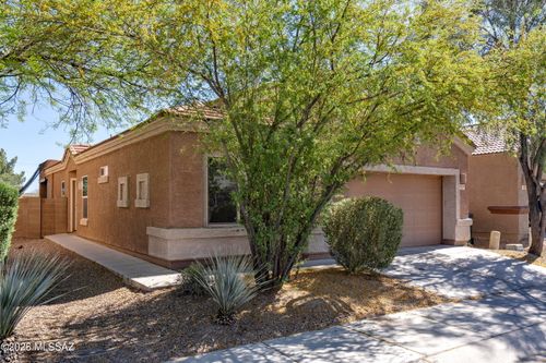 8758 N White Spruce Drive, Tucson, AZ, 85743 | Card Image