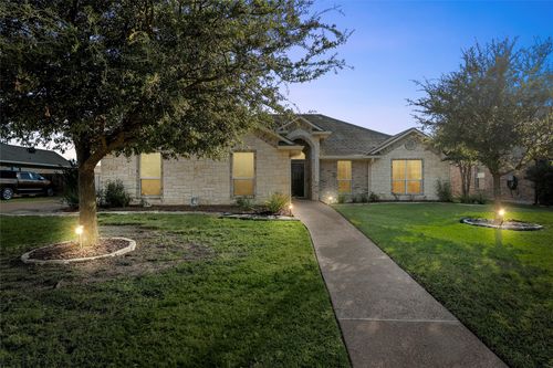 909 Princess Diana Dr, McGregor, TX, 76657-4088 | Card Image