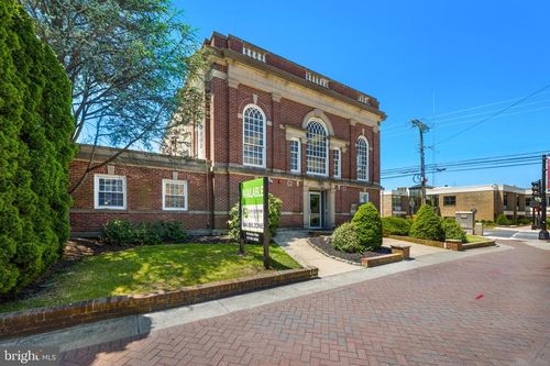 6 E High St, Glassboro, NJ, 08028-2520 | Card Image