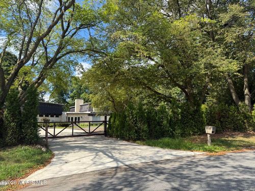 6649 Mill Ridge Rd, Maumee, OH, 43537-9659 | Card Image