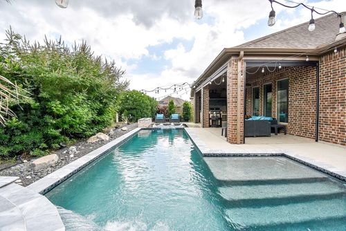 9214 Holloway Cliff Ln, Cypress, TX, 77433-6795 | Card Image