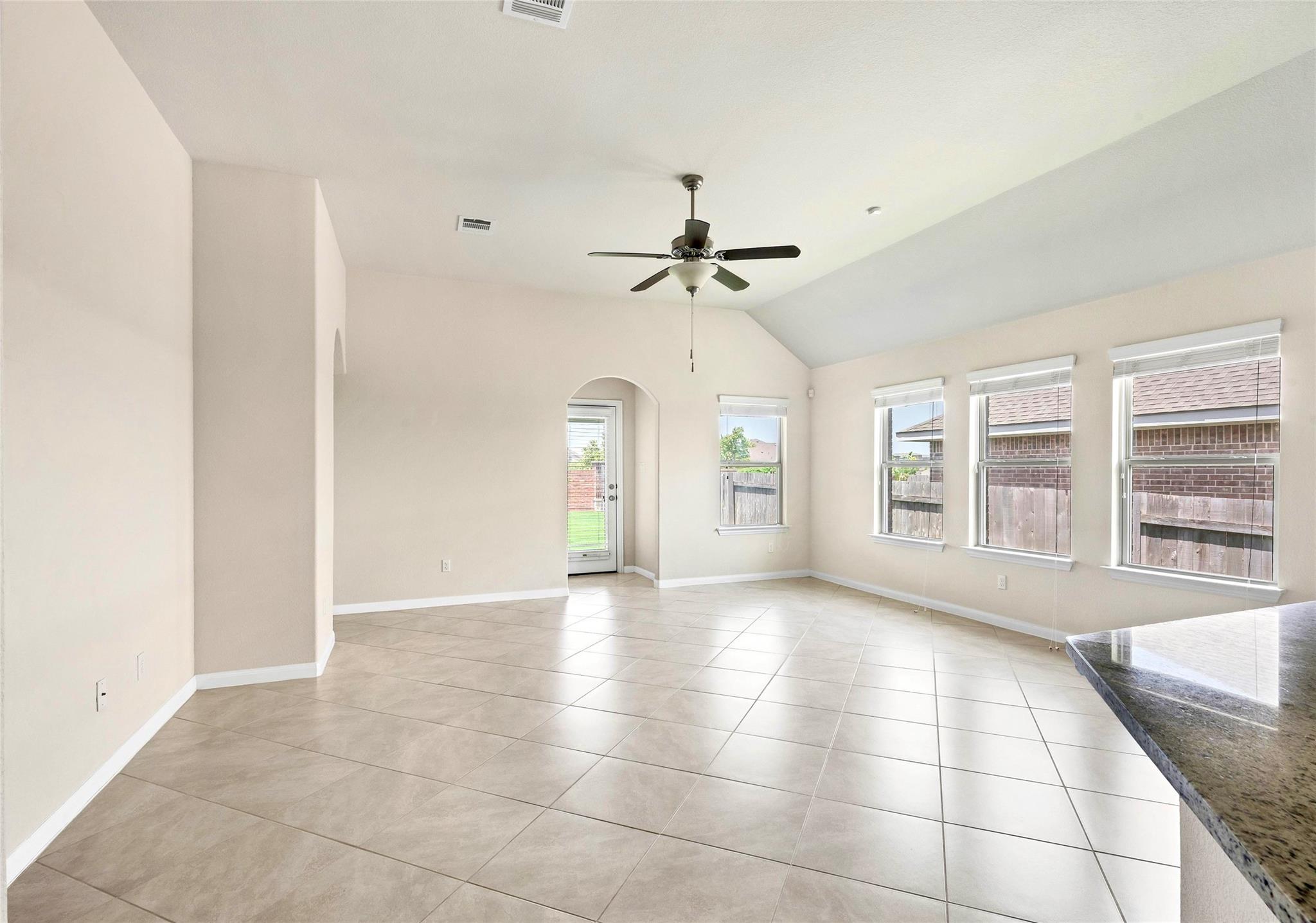 Residential Lease in Georgetown 5