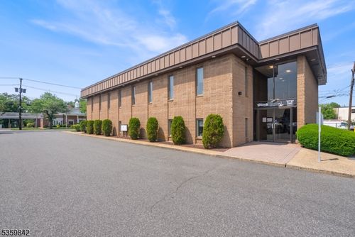 1093 Raritan Rd, Clark, NJ, 07066-1336 | Card Image