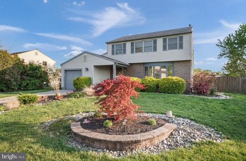 24 Castor Ct, TURNERSVILLE, NJ, 08012-2445 | Card Image