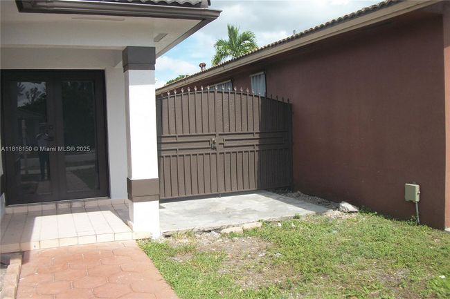 7230 W 34 Th Ct, House other with 4 bedrooms, 3 bathrooms and null parking in Hialeah FL | Image 32