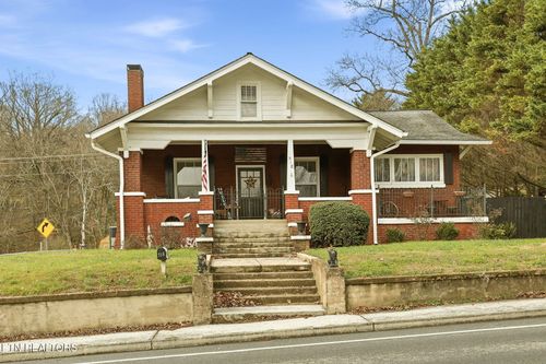 518 N Main St, Clinton, TN, 37716-3754 | Card Image