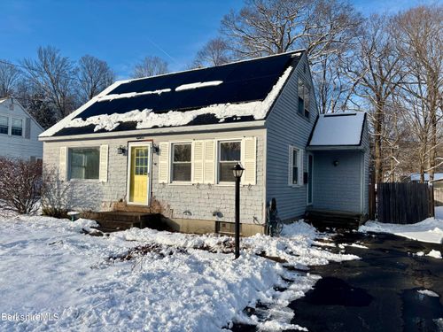 18 Chestnut St, Dalton, MA, 01226-1408 | Card Image