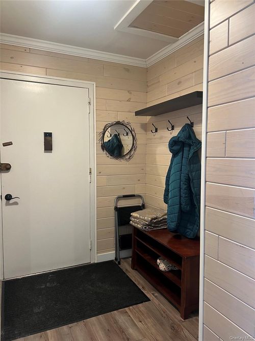 16-2 Secora Rd, Monsey, NY, 10952-3713 | Card Image