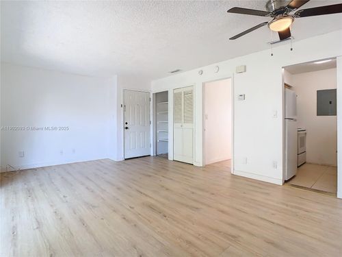 2b-7309 Daniel Webster Dr, Winter Park, FL, 32792-6512 | Card Image