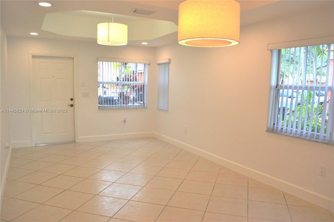 0 - 15278 Sw 30th Ter, Townhouse with 3 bedrooms, 2 bathrooms and null parking in Miami FL | Image 4