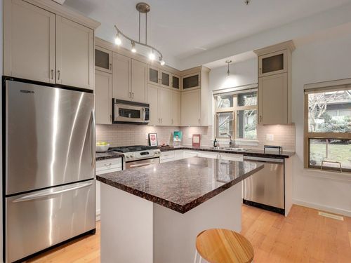 124-250 Salter St, New Westminster, BC, V3M0B7 | Card Image