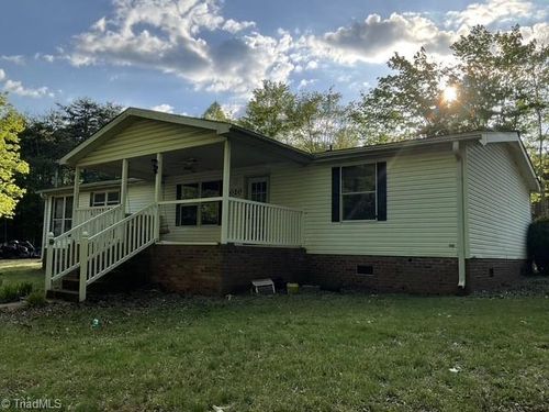 1020 Fred Smith Rd, Lawsonville, NC, 27022-7654 | Card Image