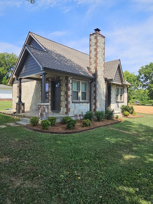 140 Shivel Dr, Hendersonville, TN, 37075-3517 | Card Image