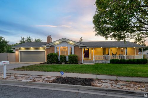 3558 Chippewa Rd, West Valley City, UT, 84120-2807 | Card Image