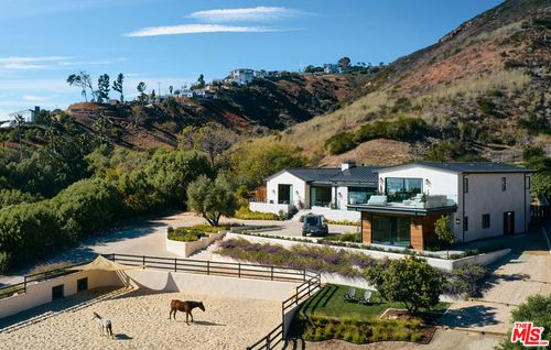 29685 Cuthbert Rd, Malibu, CA, 90265 | Card Image