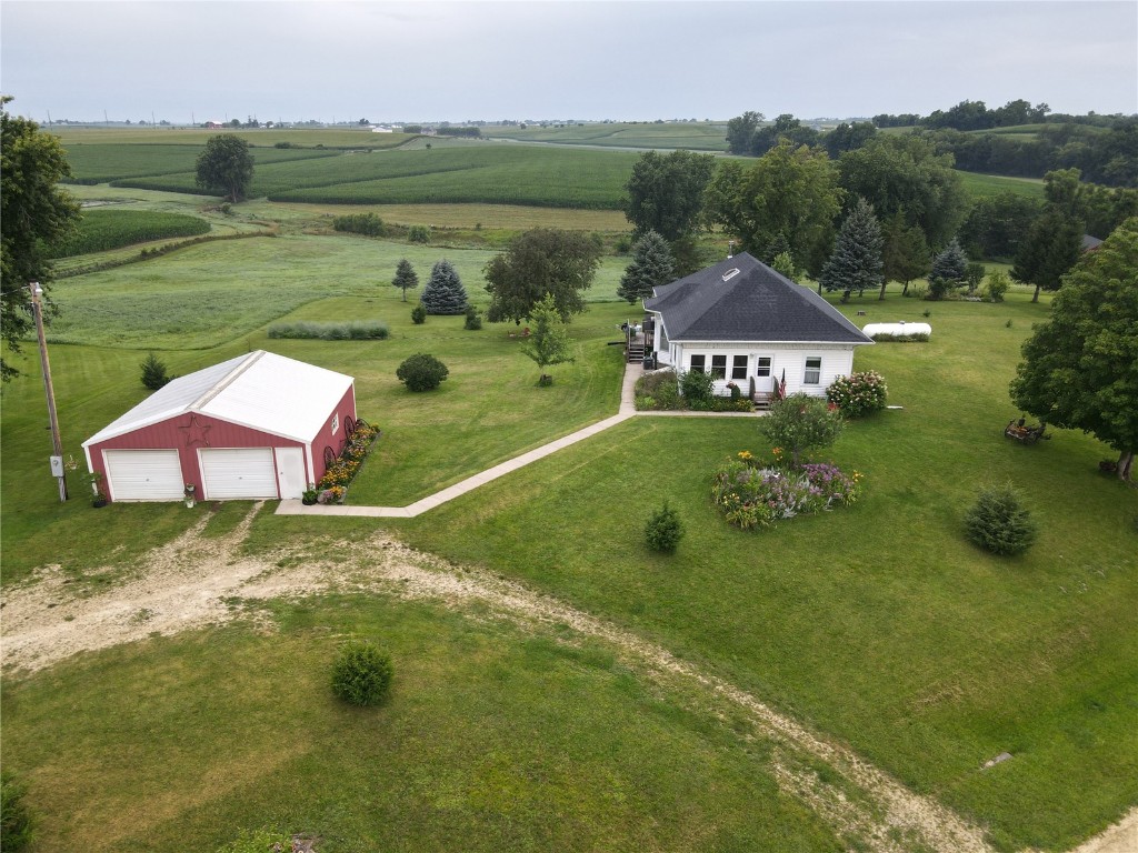 Prairie Chapel Rd, Central City, IA 52214
