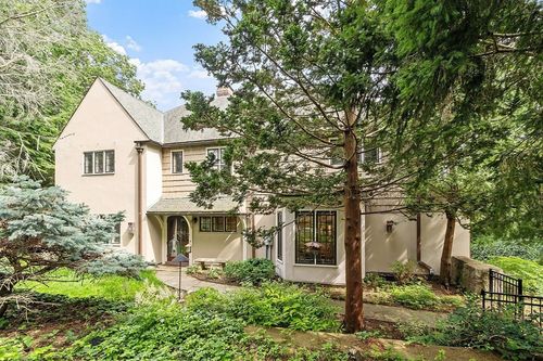 455 Puritan Rd, Swampscott, MA, 01907-2836 | Card Image