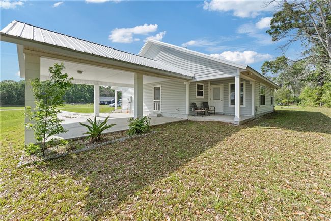 16011 Nw 73 Rd Ct, House other with 2 bedrooms, 2 bathrooms and null parking in Trenton FL | Image 6