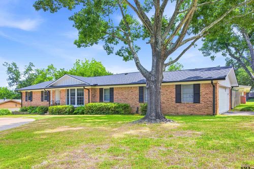 1901 Sterling Dr, Tyler, TX, 75701-5818 | Card Image