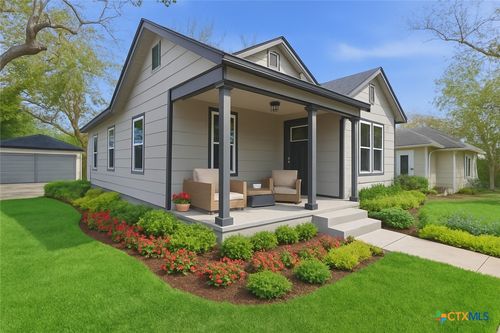 406 Hubbard St, Yoakum, TX, 77995-4126 | Card Image