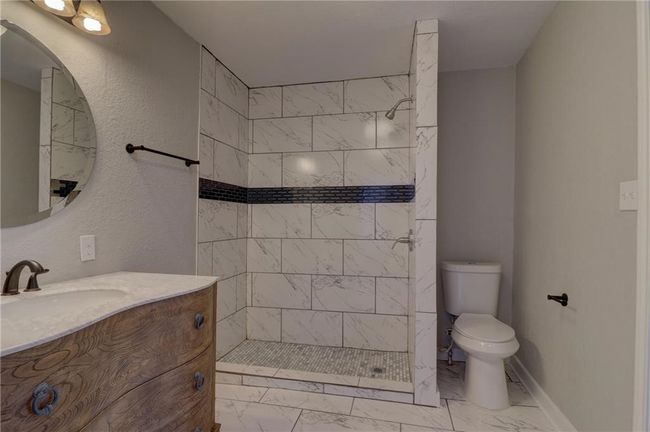 153 E Norway St, House other with 3 bedrooms, 1 bathrooms and 3 parking in Walnut Springs TX | Image 15