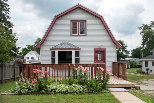 304 Pearl St, Spring Valley, MN, 55975-1217 | Card Image