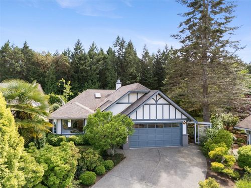 697 Pine Ridge Dr, Cobble Hill, BC, V0R1L1 | Card Image