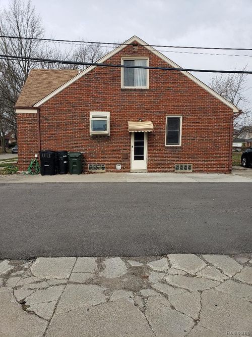 15528 Regina Ave, Allen Park, MI, 48101-1905 | Card Image